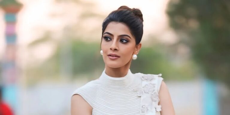 Varalaxmi Sarathkumar Bio